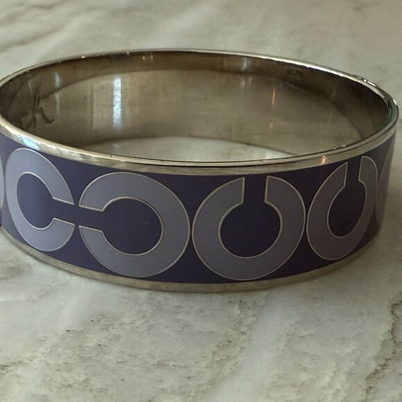 Coach - Picture 4 of 4